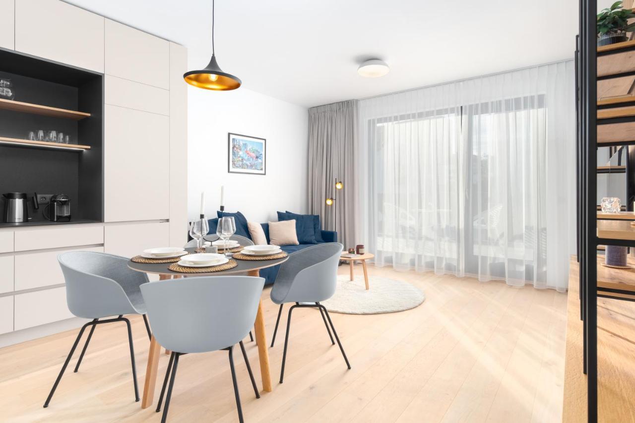 Prague Days - Premium Apartments - Balcony エクステリア 写真