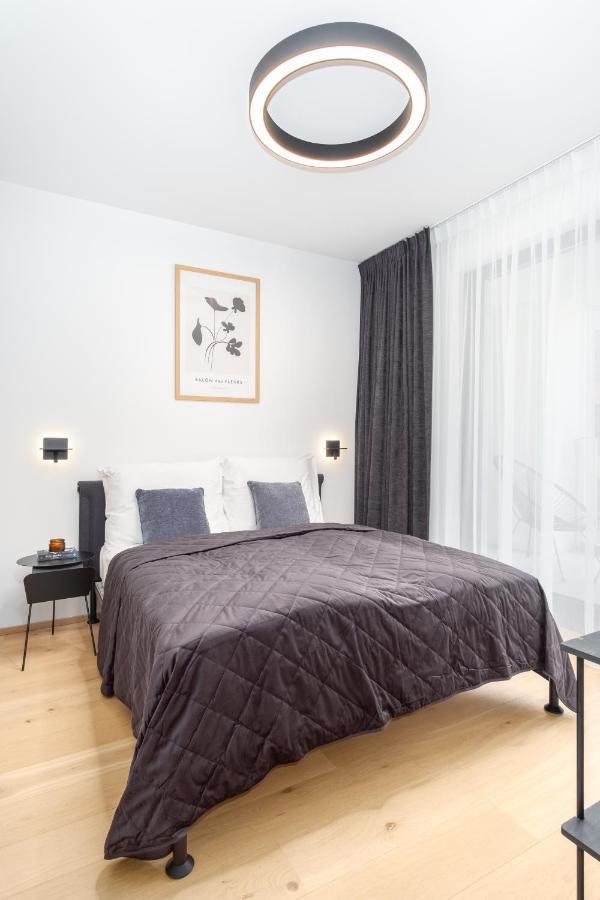 Prague Days - Premium Apartments - Balcony エクステリア 写真